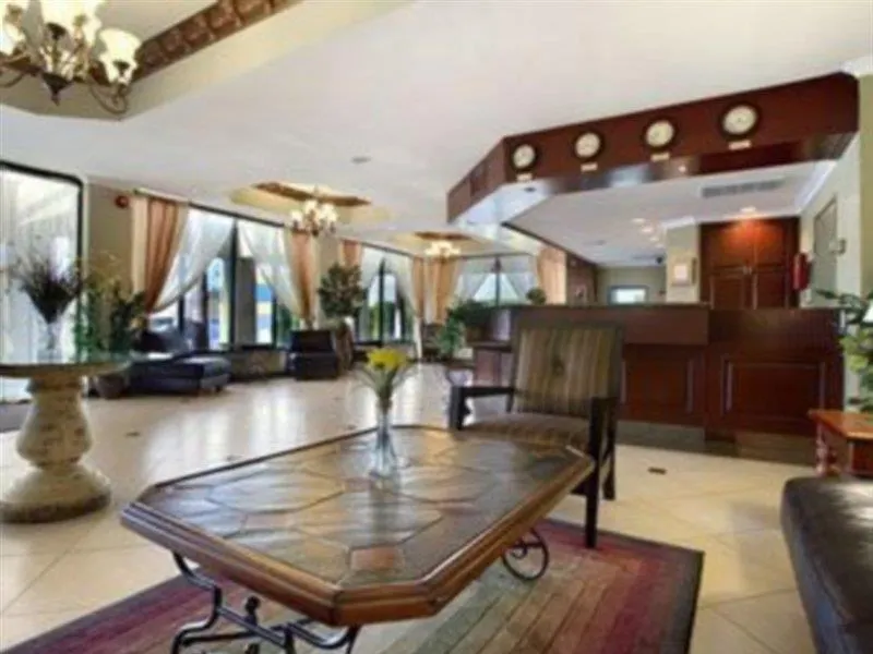 Hotel Toronto East Inn